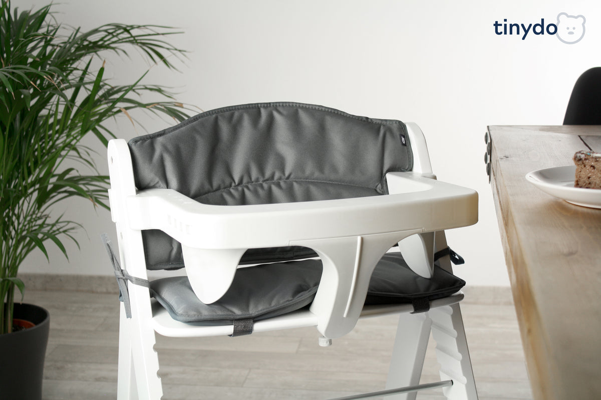 Dunkelgraues Tinydo Sitzkissen passend für Hauck Alpha mit Tisch und Tray