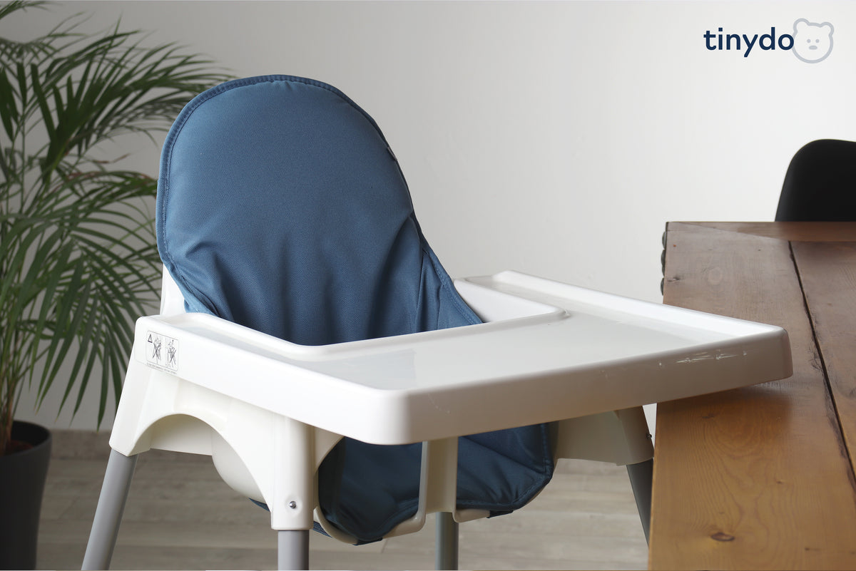 Dunkelblaues Tinydo Sitzkissen passend für IKEA Antilop mit Tisch und Tray