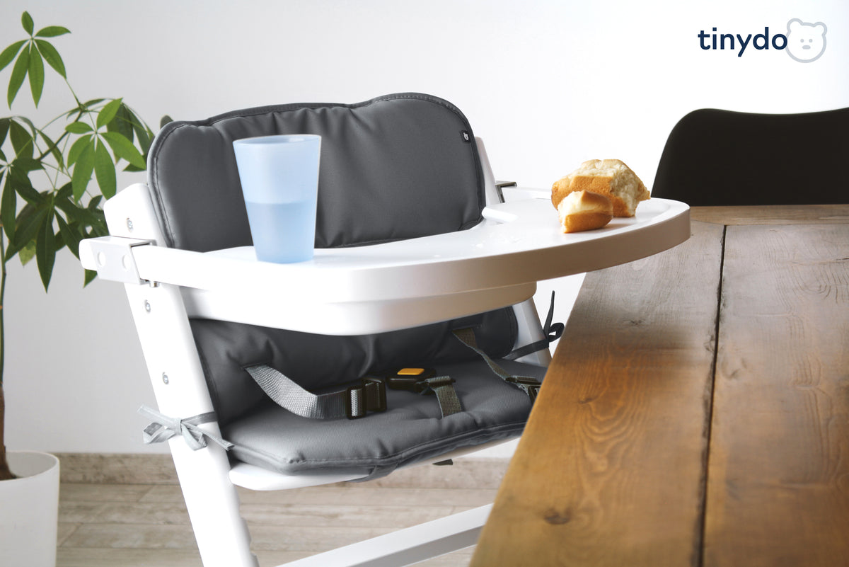 Dunkelgraues Tinydo Sitzkissen passend für  Safety 1st Timba mit Tisch und Tray