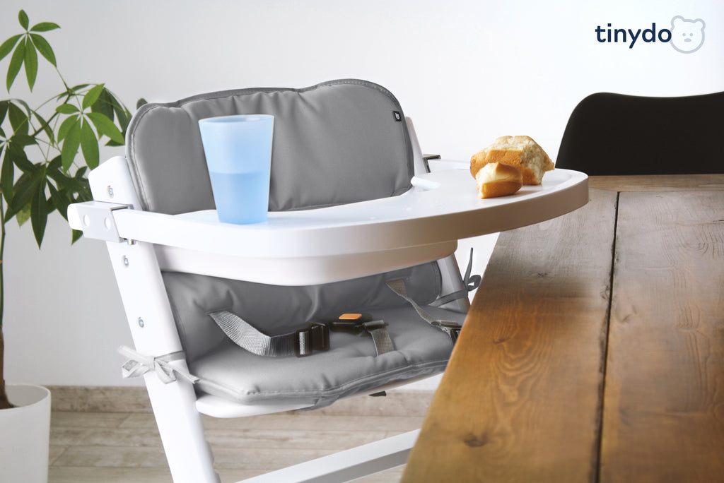 Salbeigraues Tinydo Sitzkissen passend für  Safety 1st Timba mit Tisch und Tray